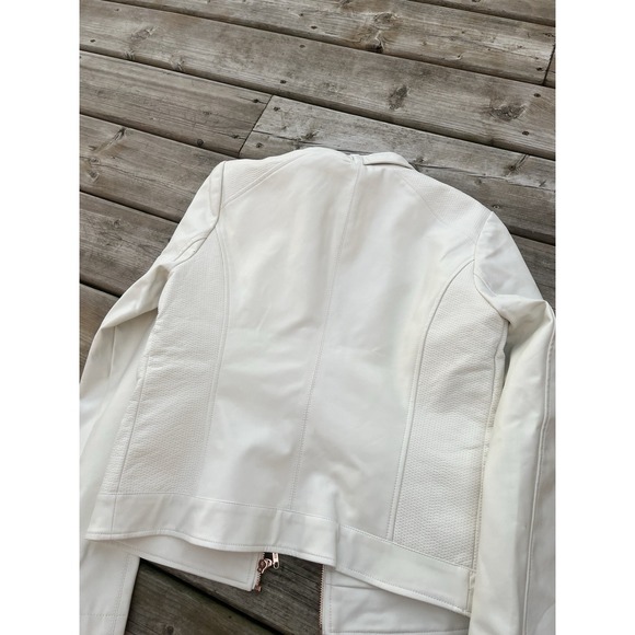 New Guess Womens M (more like S) White Faux Leather Jacket - Picture 9 of 10